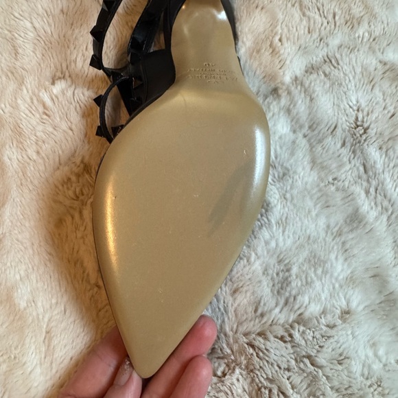 Valentino Garavani

Rockstud Ankle Strap Pumps With Tonal Studs 100 MM - Picture 13 of 15